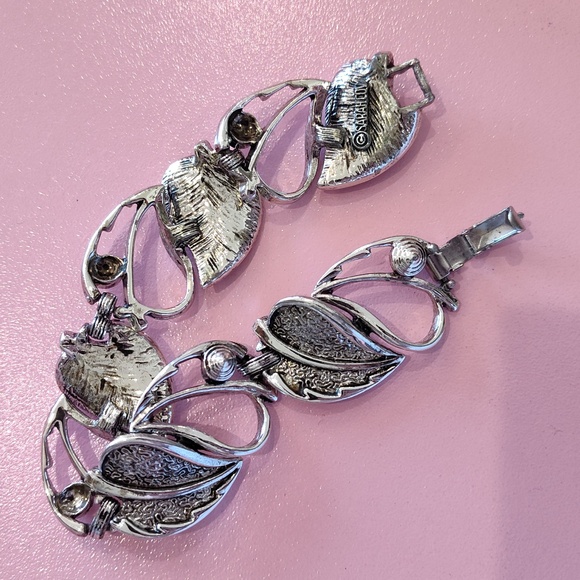 Sarah Coventry silver leaf bracelet